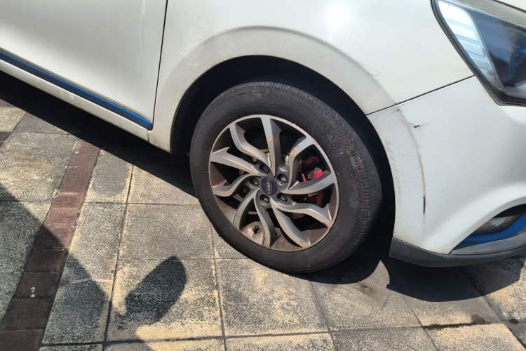 Used JAC Group iEV7S 2018 Smart Enjoyment Model Right Front Wheel Hub