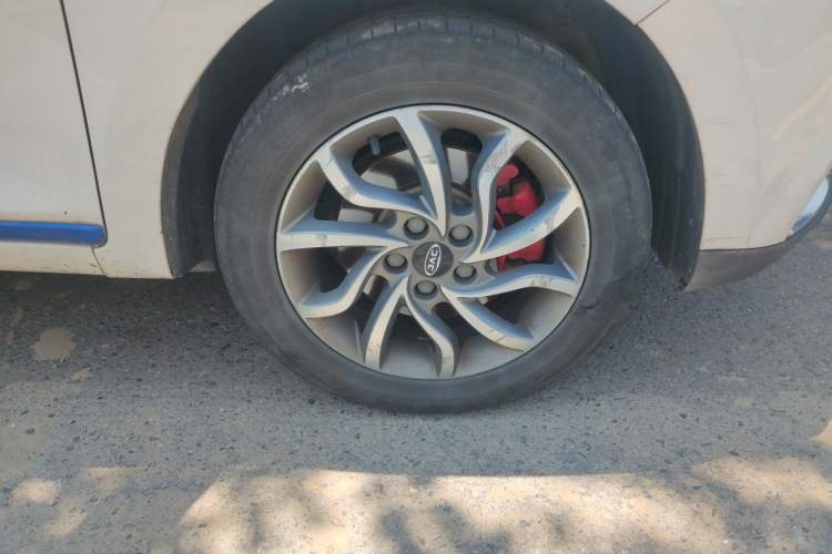Used JAC Group iEV7S 2018 Smart Enjoyment Model Right Front Wheel Hub