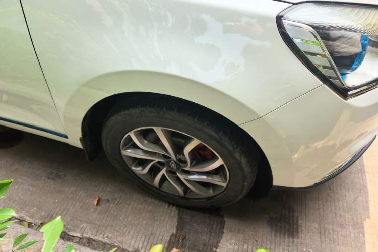 Used JAC Group iEV7S 2018 Smart Enjoyment Model Right Front Wheel Hub