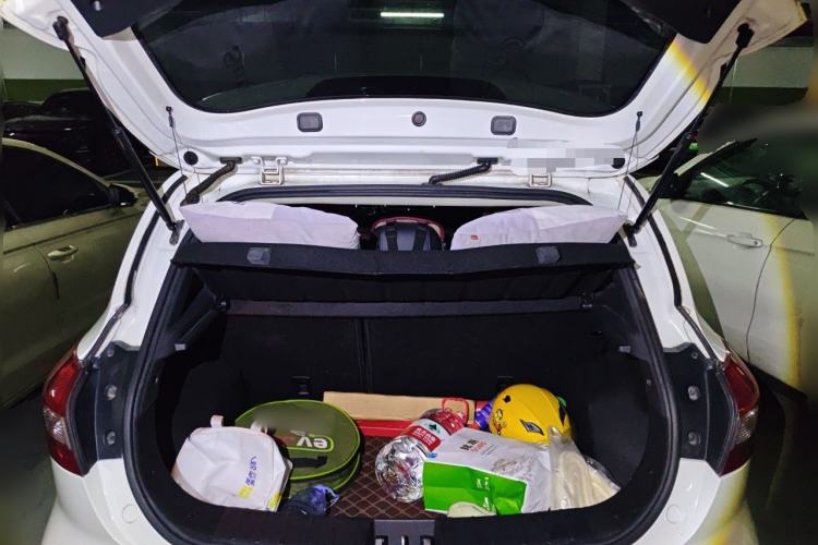 Used JAC Group iEV7S 2018 Smart Enjoyment Model Trunk