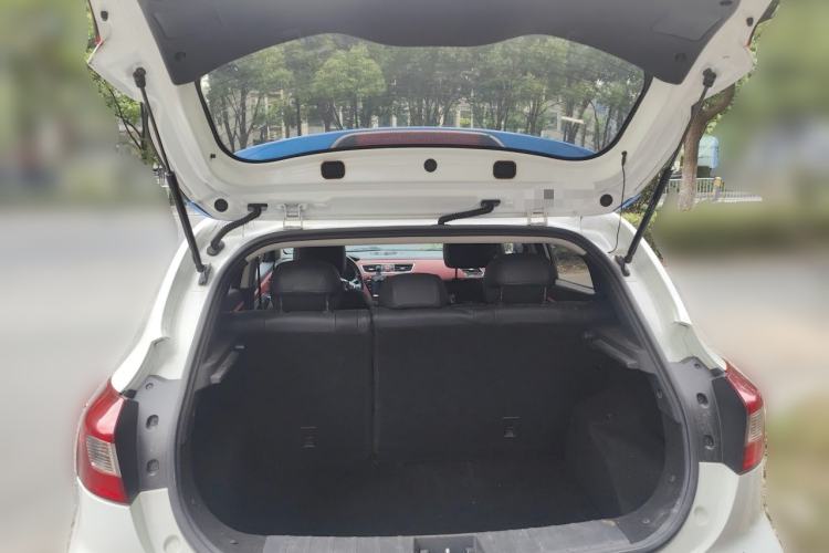 Used JAC Group iEV7S 2018 Smart Enjoyment Model Trunk