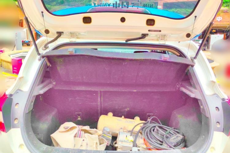 Used JAC Group iEV7S 2018 Smart Enjoyment Model Trunk