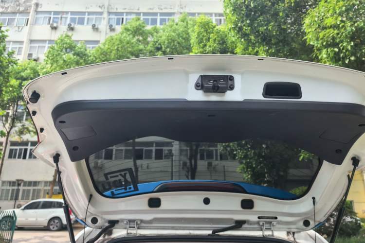 Used JAC Group iEV7S 2018 Smart Enjoyment Model Trunk