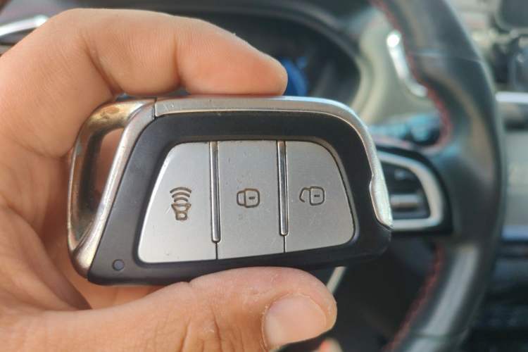 Used JAC Group iEV7S 2019 Luxury Smart Fully Equipped Edition Guazi used car, China used car export, Used car for sale, Used  cars, Cheapest cars for sale