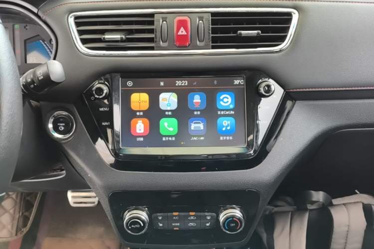 Used JAC Group iEV7S 2019 Luxury Smart Fully Equipped Edition Audio And AC Panel