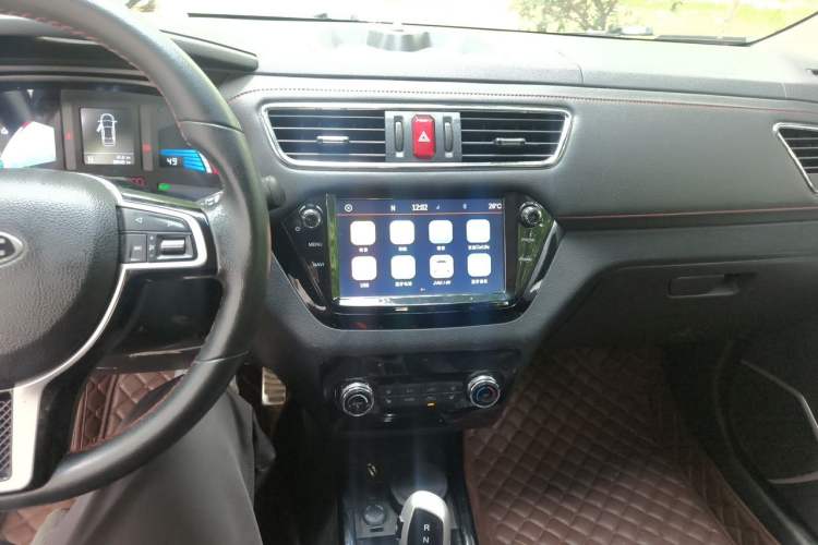 Used JAC Group iEV7S 2019 Luxury Smart Supreme Deluxe Edition Audio And AC Panel