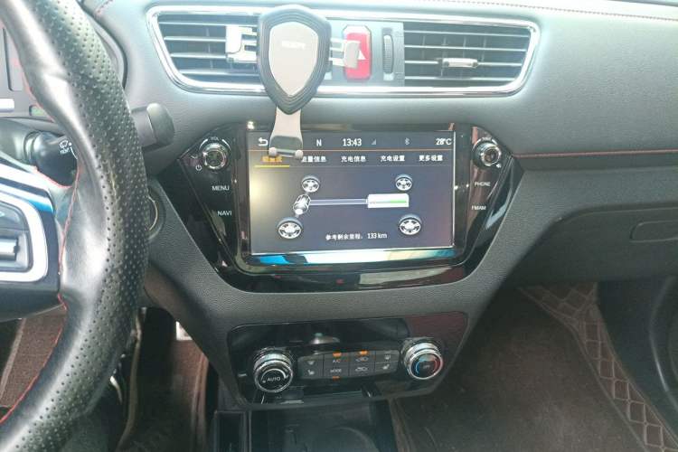 Used JAC Group iEV7S 2019 Luxury Smart Model Audio And AC Panel