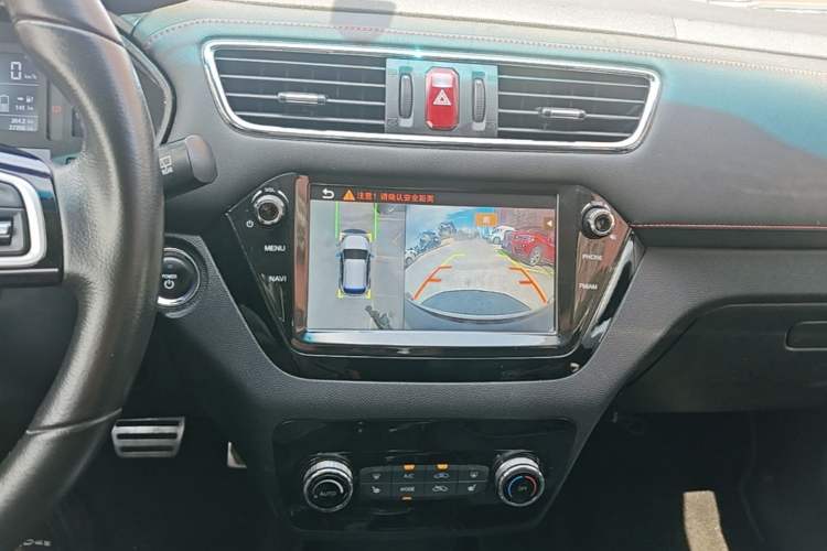 Used JAC Group iEV7S 2019 Luxury Smart Model Audio And AC Panel