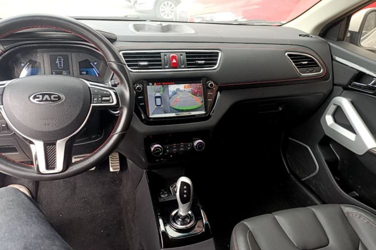 Used JAC Group iEV7S 2019 Luxury Smart Model Center Console