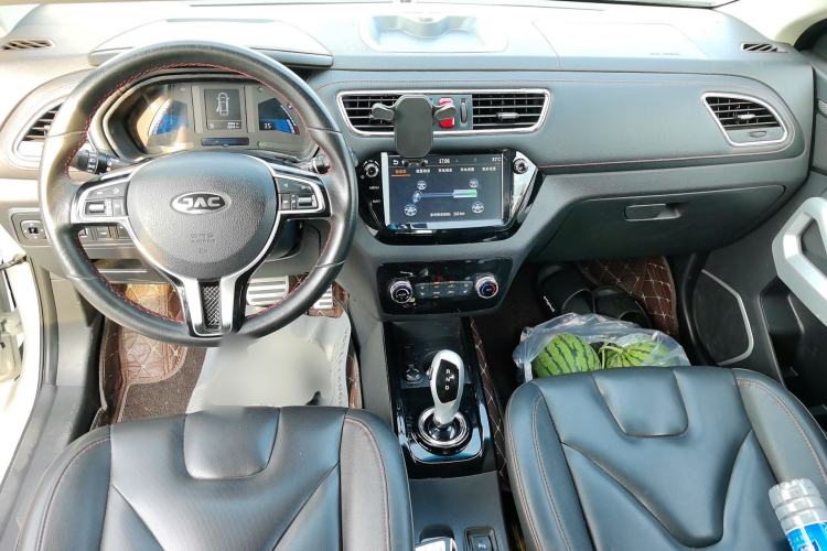 Used JAC Group iEV7S 2019 Luxury Smart Supreme Deluxe Edition Center Console