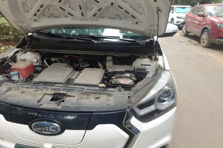 Used JAC Group iEV7S 2019 Luxury Smart Supreme Deluxe Edition Engine Bay Left
