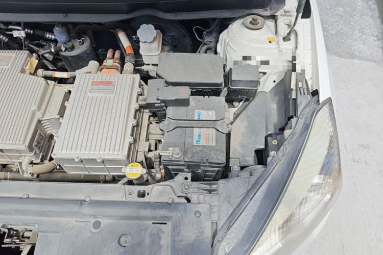 Used JAC Group iEV7S 2019 Luxury Smart Model Engine Bay Left