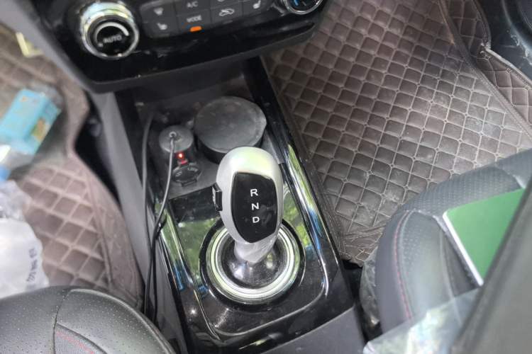 Used JAC Group iEV7S 2019 Luxury Smart Supreme Model Gear Lever