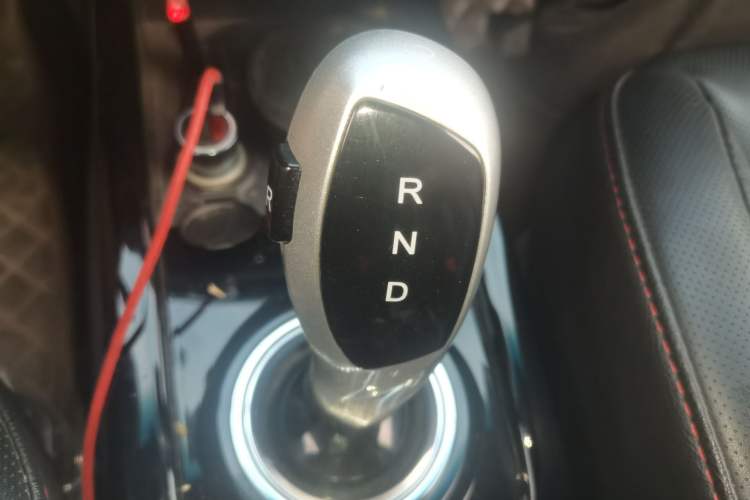 Used JAC Group iEV7S 2019 Luxury Smart Supreme Deluxe Edition Gear Lever