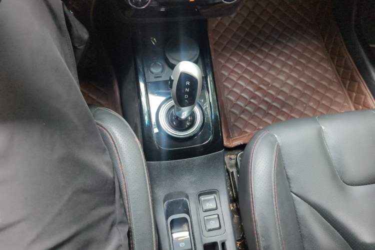 Used JAC Group iEV7S 2019 Luxury Smart Supreme Deluxe Edition Gear Lever