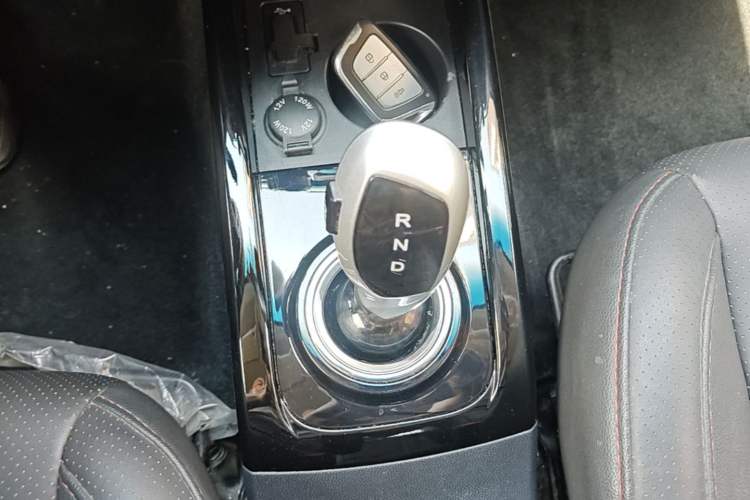 Used JAC Group iEV7S 2019 Luxury Smart Model Gear Lever