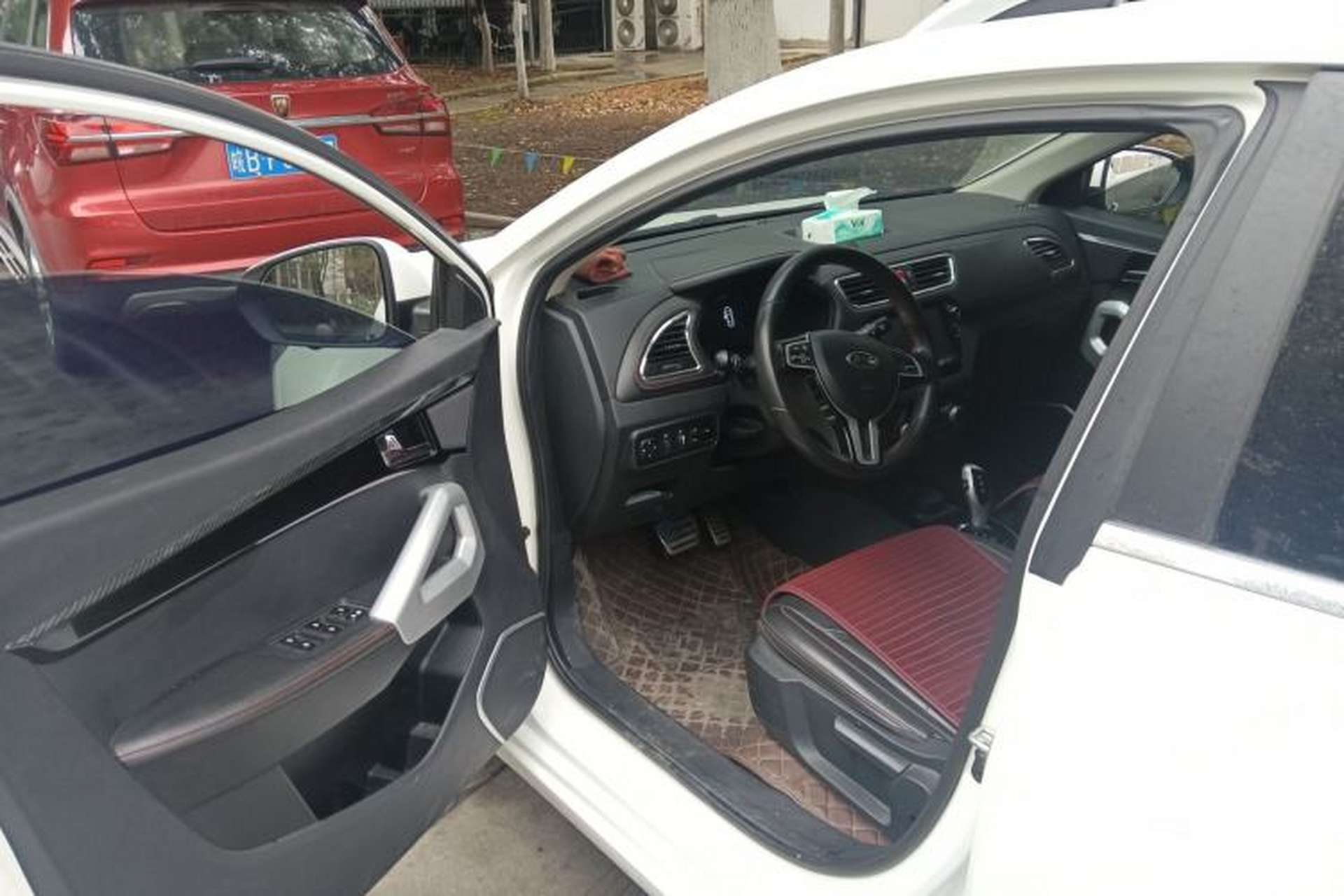 Used JAC Group iEV7S 2019 Luxury Smart Supreme Deluxe Edition Interior 3