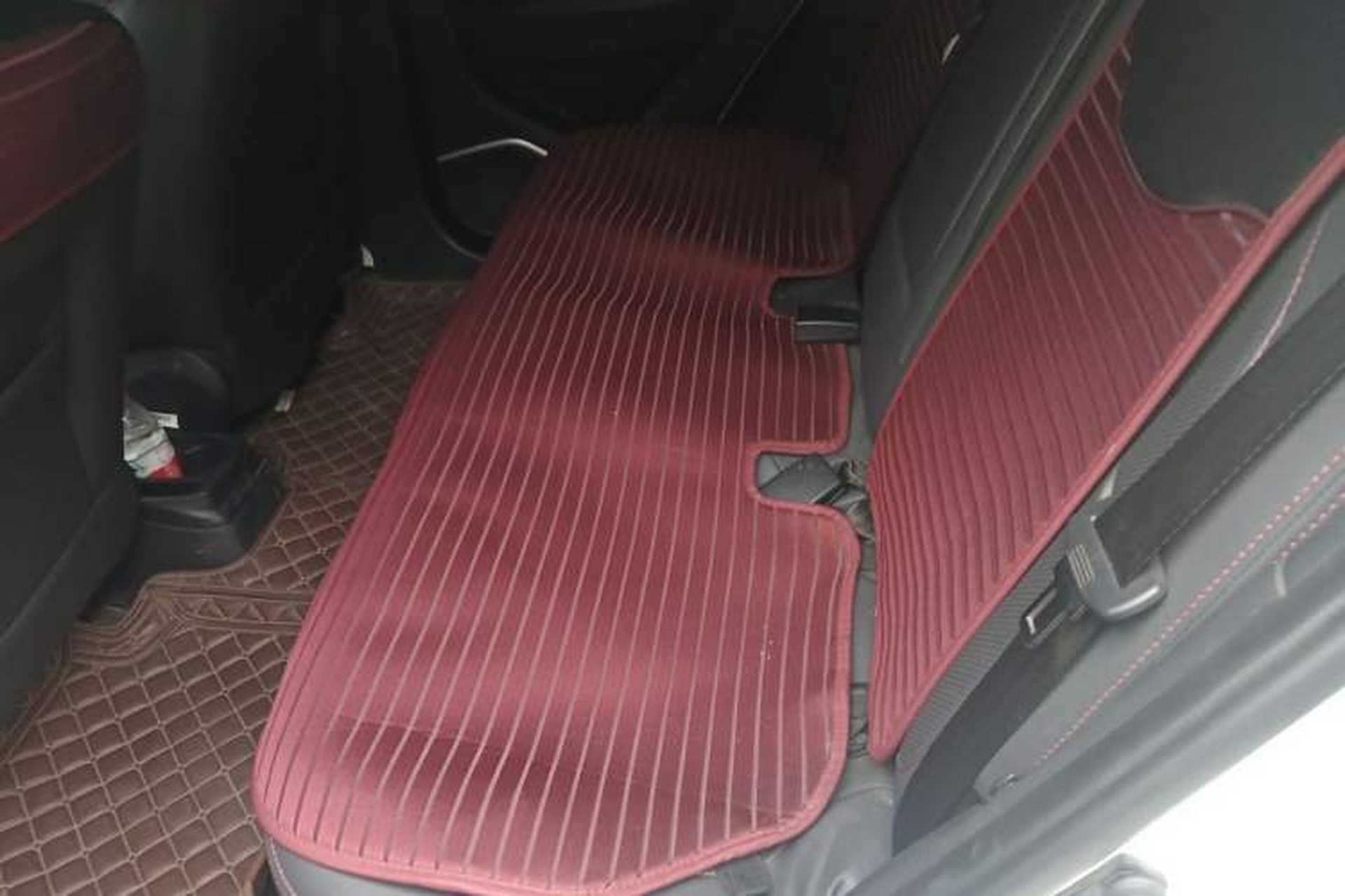 Used JAC Group iEV7S 2019 Luxury Smart Supreme Deluxe Edition Interior 4