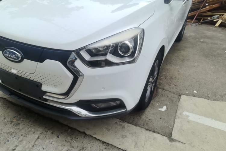 Used JAC Group iEV7S 2019 Luxury Smart Supreme Deluxe Edition Left Front Headlight