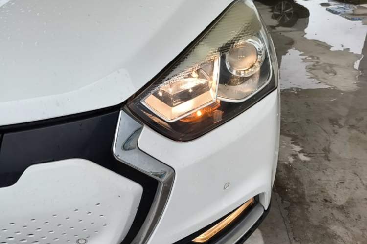 Used JAC Group iEV7S 2019 Luxury Smart Fully Equipped Edition Left Front Headlight