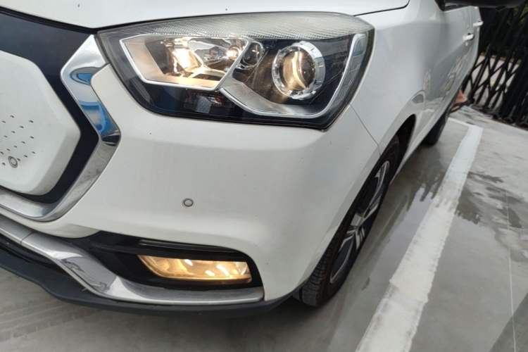 Used JAC Group iEV7S 2019 Luxury Smart Supreme Model Left Front Headlight
