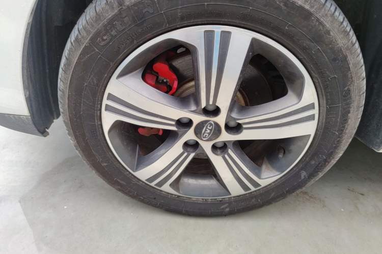 Used JAC Group iEV7S 2019 Luxury Smart Supreme Model Left Front Wheel Hub