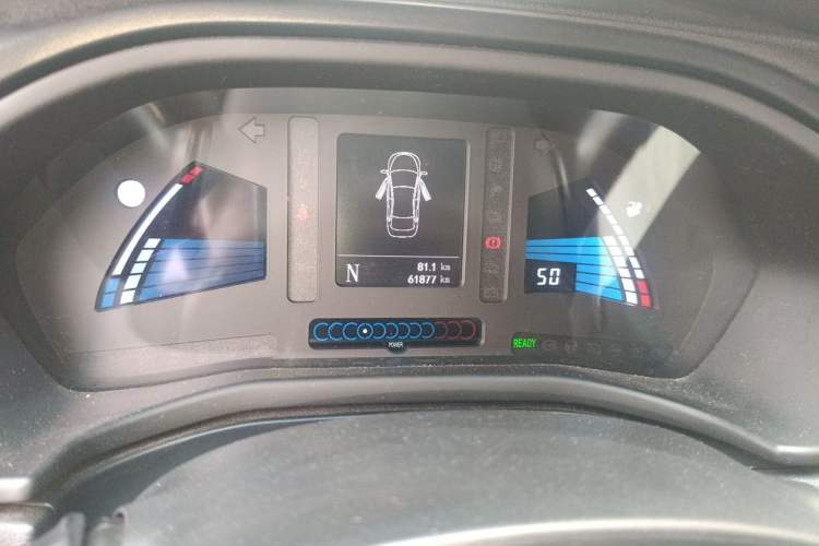 Used JAC Group iEV7S 2019 Luxury Smart Model Odometer Close Up