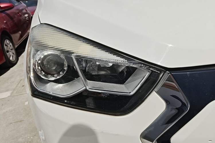 Used JAC Group iEV7S 2019 Luxury Smart Model Right Front Headlight