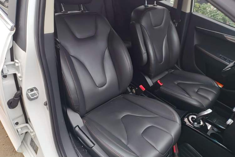 Used JAC Group iEV7S 2019 Luxury Smart Fully Equipped Edition Right Front Seat