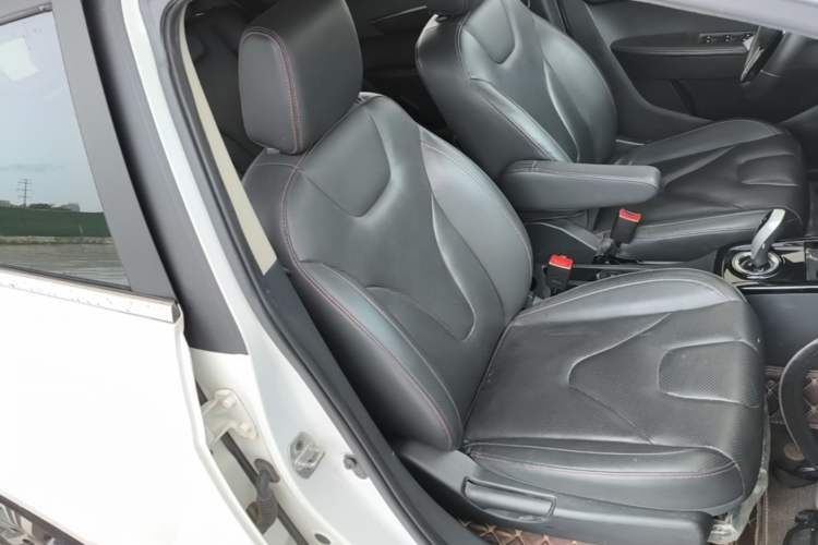 Used JAC Group iEV7S 2019 Luxury Smart Fully Equipped Edition Right Front Seat