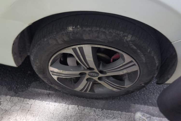Used JAC Group iEV7S 2019 Luxury Smart Supreme Model Right Front Wheel Hub