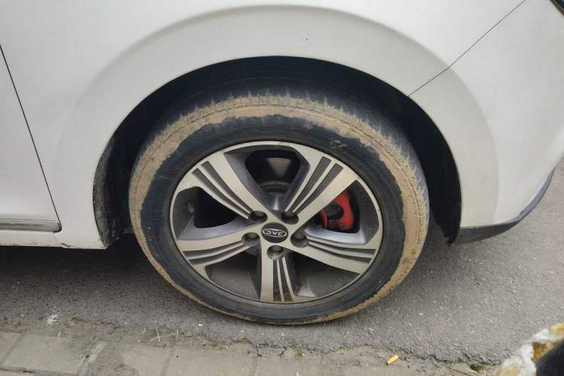 Used JAC Group iEV7S 2019 Luxury Smart Supreme Deluxe Edition Right Front Wheel Hub