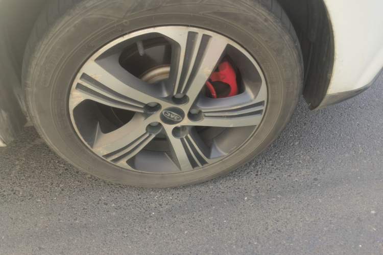 Used JAC Group iEV7S 2019 Luxury Smart Supreme Deluxe Edition Right Front Wheel Hub