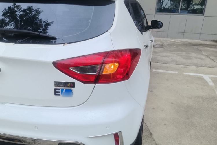 Used JAC Group iEV7S 2019 Luxury Smart Supreme Deluxe Edition Right Rear Taillight