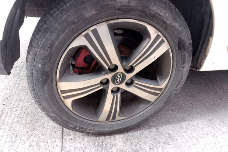 Used JAC Group iEV7S 2019 Luxury Smart Model Right Rear Wheel Hub