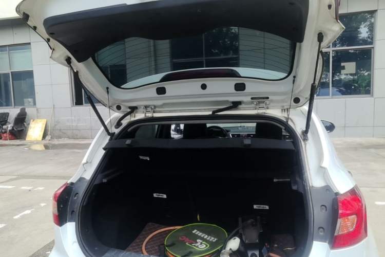 Used JAC Group iEV7S 2019 Luxury Smart Supreme Deluxe Edition Trunk