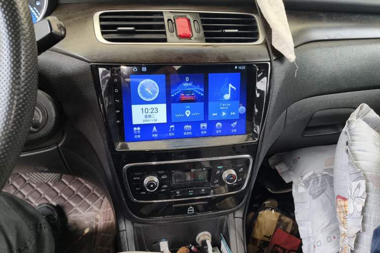 Used JAC Group iEVA50 2018 Luxury Model Audio And AC Panel