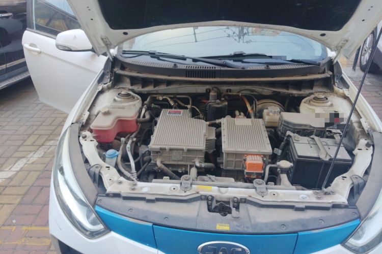Used JAC Group iEVA50 2018 Luxury Model Engine Bay Right