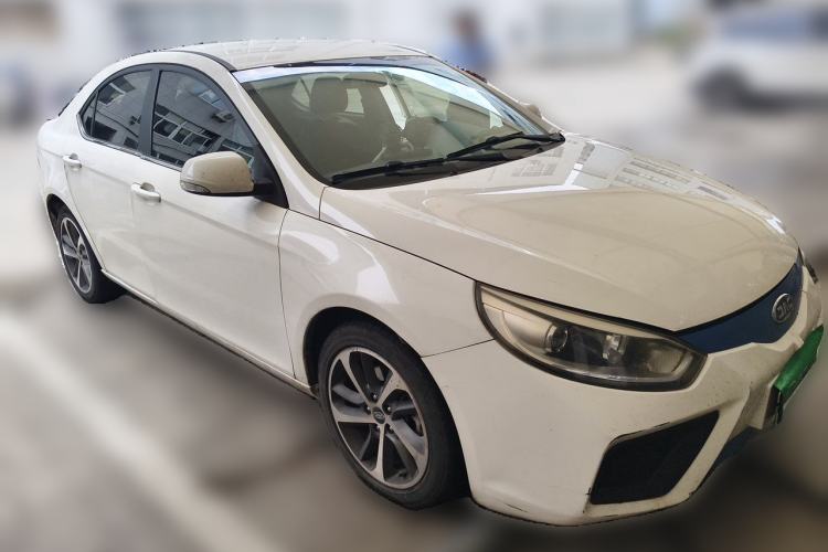 Used JAC Group iEVA50 2018 Luxury Model Front Right 45 Deg