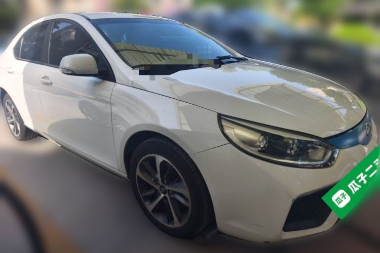 Used JAC Group iEVA50 2018 Luxury Model Front Right 45 Deg