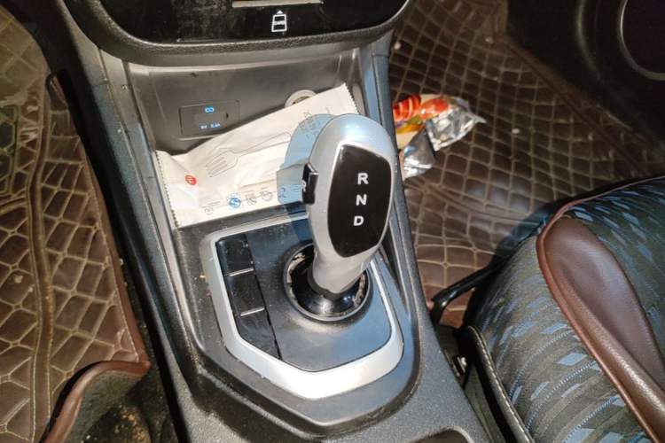 Used JAC Group iEVA50 2018 Luxury Model Gear Lever