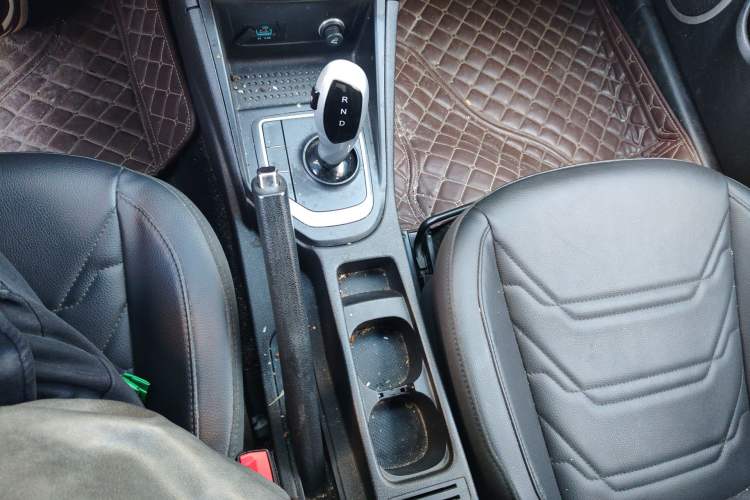 Used JAC Group iEVA50 2018 Luxury Model Gear Lever