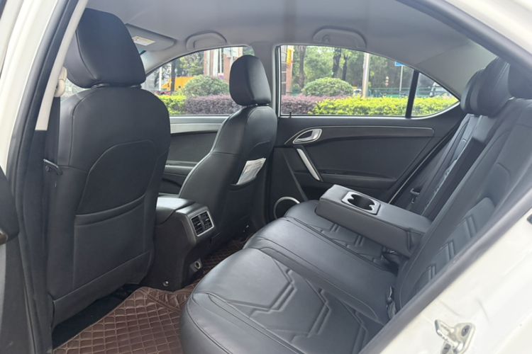 Used JAC Group iEVA50 2018 Luxury Model Interior 1