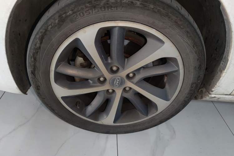 Used JAC Group iEVA50 2018 Luxury Model Left Front Wheel Hub