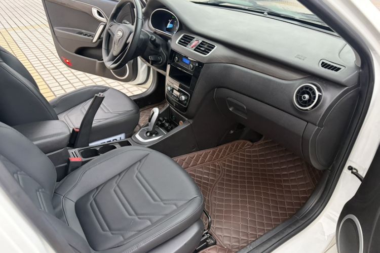 Used JAC Group iEVA50 2018 Luxury Model Right Front Seat