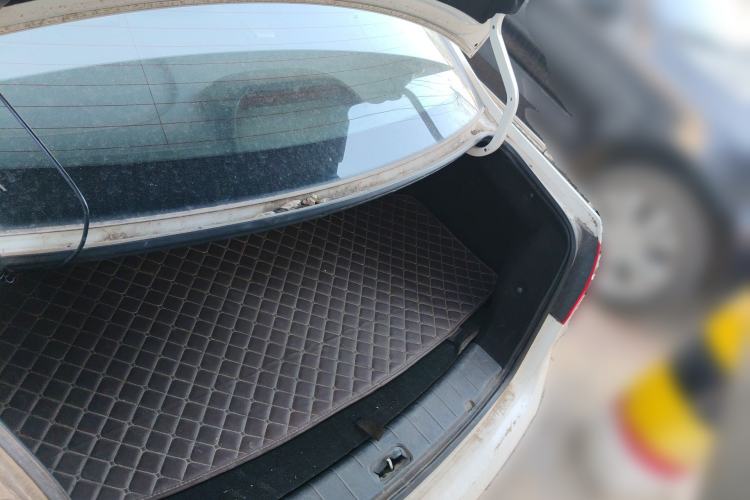 Used JAC Group iEVA50 2018 Luxury Model Trunk