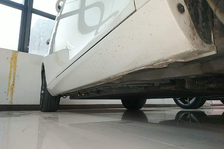 Used JAC Group iEVA50 2021 Battery-Swap Comfort Version Right Side Sill