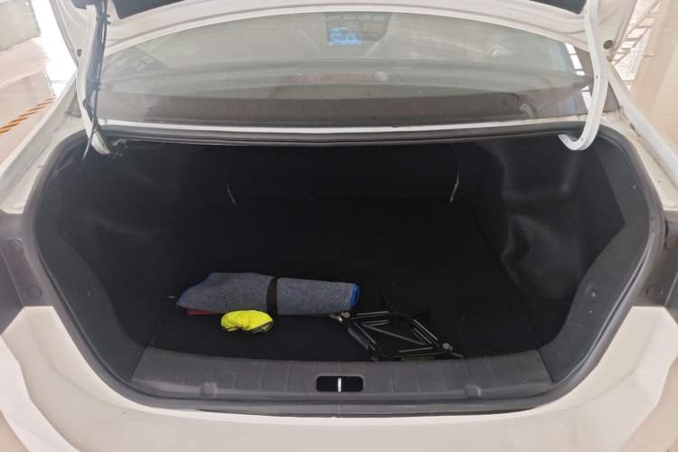 Used JAC Group iEVA50 2021 Battery-Swap Pleasant Edition Trunk