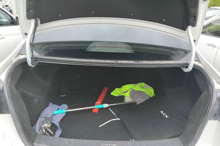 Used JAC Group iEVA50 2021 Battery-Swap Comfort Version Trunk
