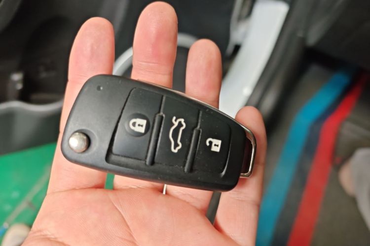 Used JAC Group iEVA50 2021 Battery-Swap Comfort Version Vehicle Key